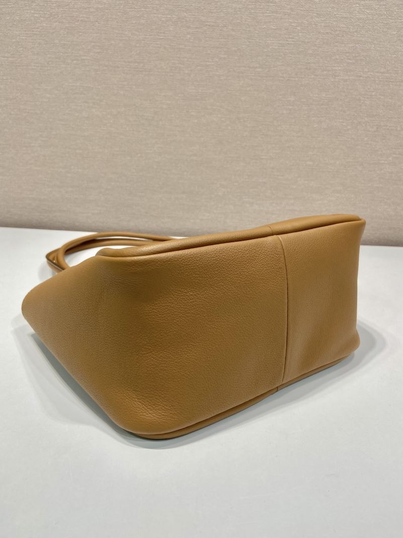 Pra*a tote bags